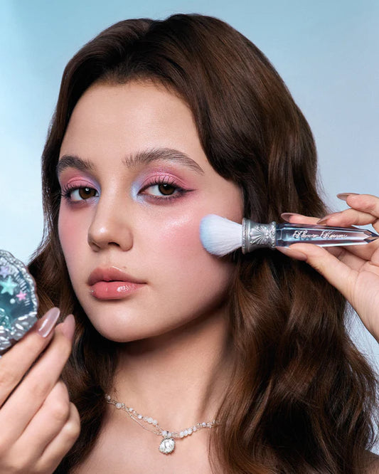 Flower Knows – Shells Jewel Collection Angled Blush Brush