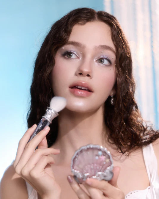 Flower Knows – Shells Jewel Collection Angled Blush Brush