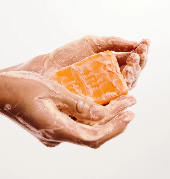 Carbon Theory – Vitamin C and Caffeine Facial Cleansing Bar