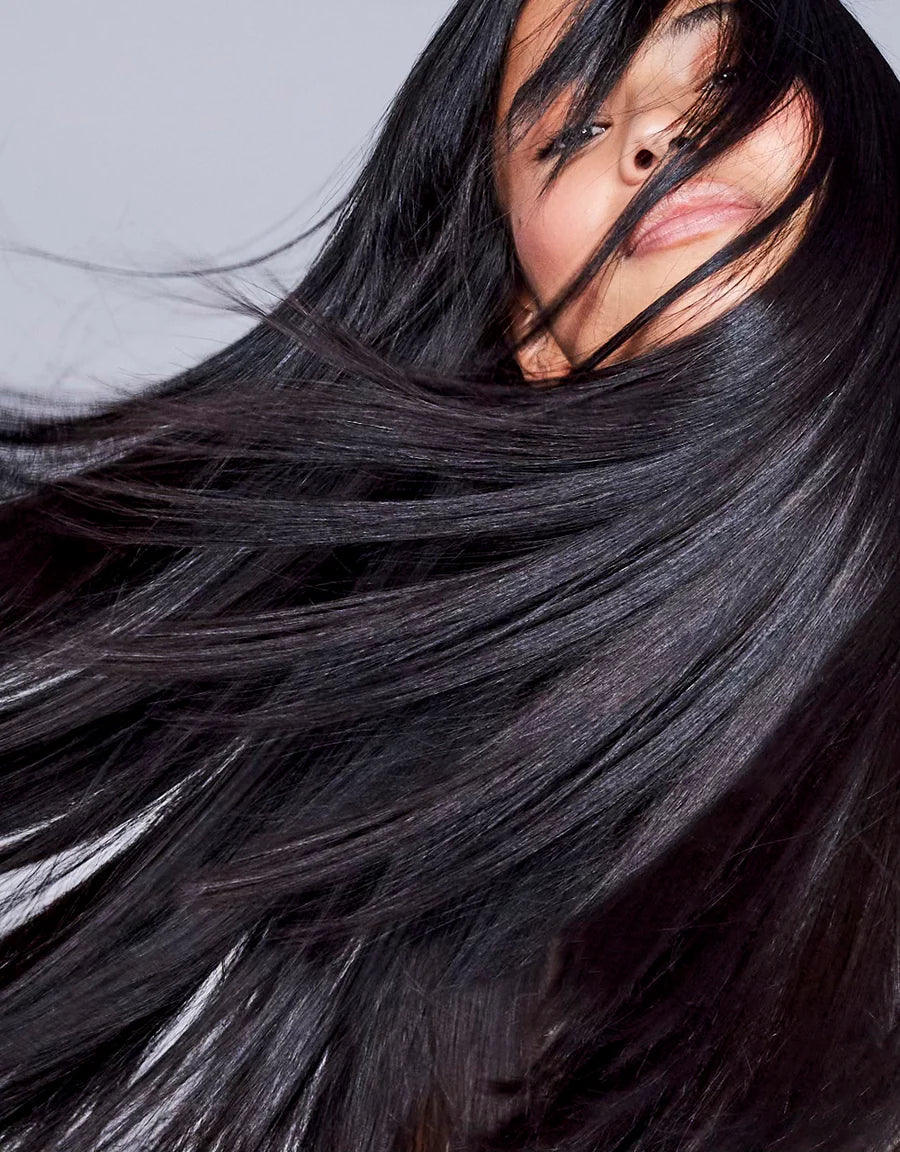 Sam McKnight – Love Me Do Nourishing Shine Oil