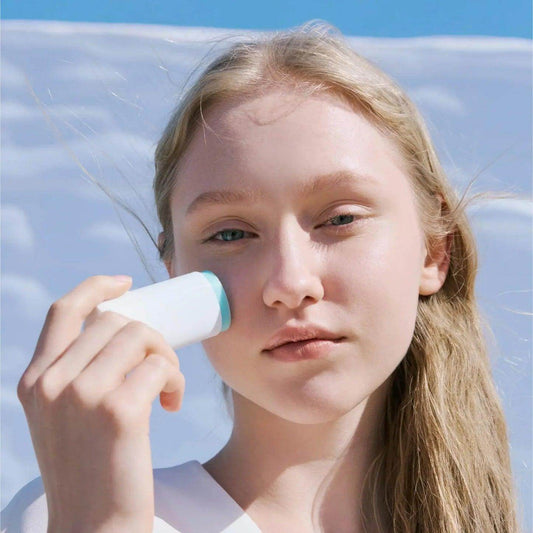 SKIN1004 Madagascar Centella Hyalu-Cica Silky-Fit Sun Stick SPF50+ PA++++ – 20 g
